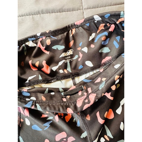 Women’s Athletic Leggings - Picture 3 of 3